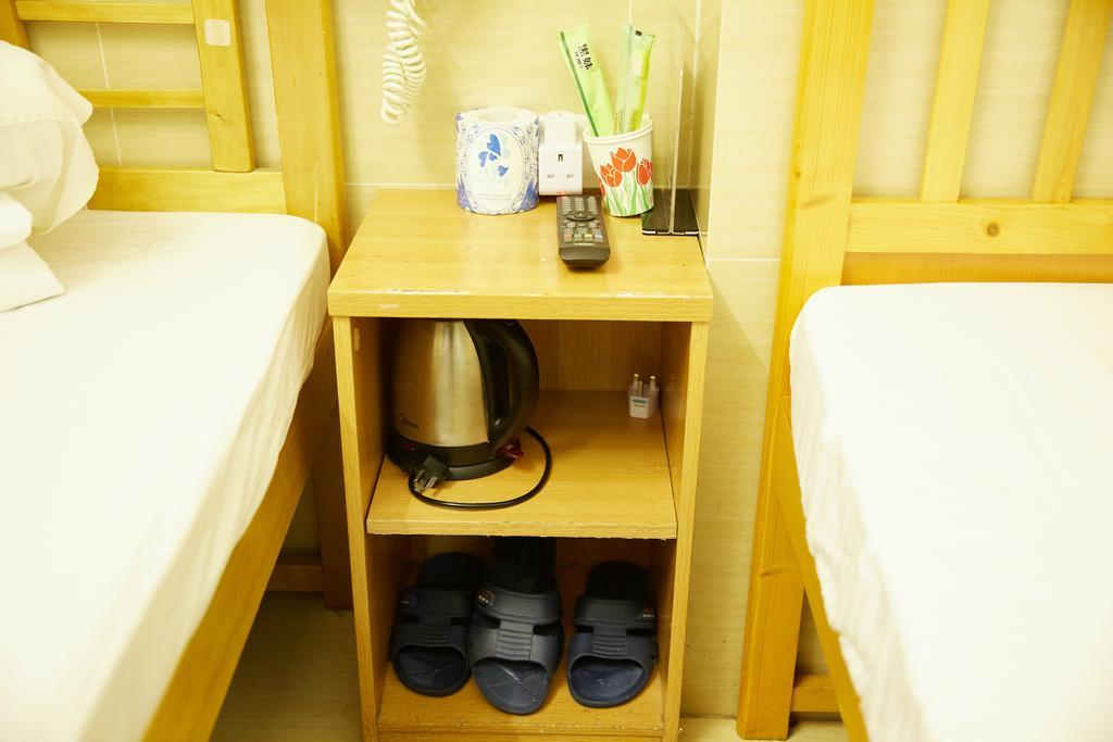 Me Easy Hostel Hong Kong Exterior photo